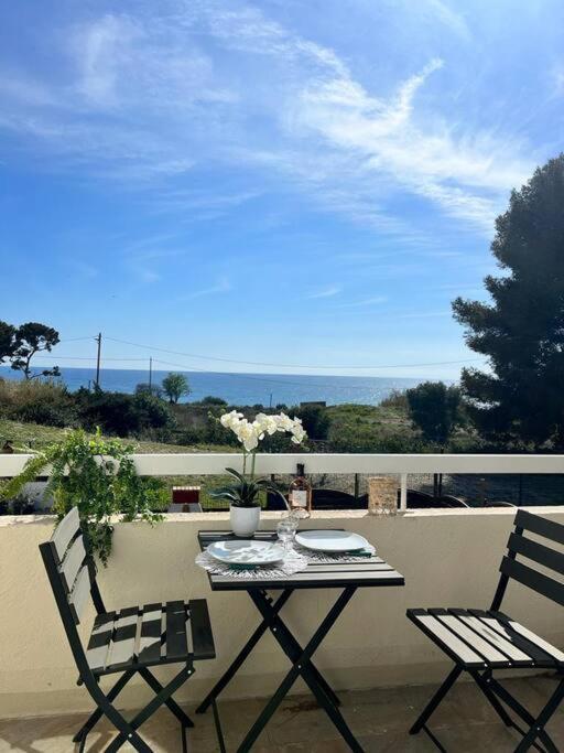 Studio La Baie Des Anges Apartment La Ciotat Exterior photo